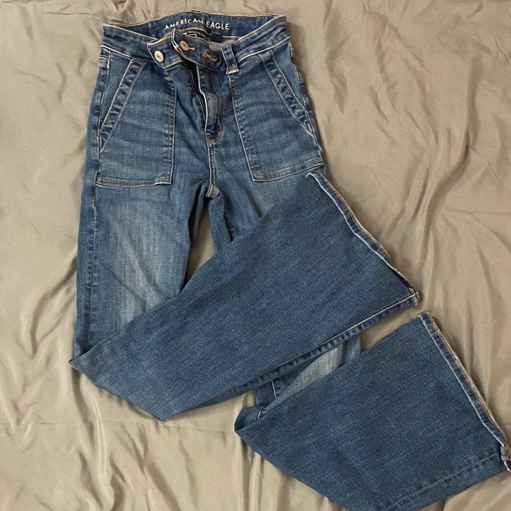 American Eagle Outfitters Women's Flare Jeans in Blue